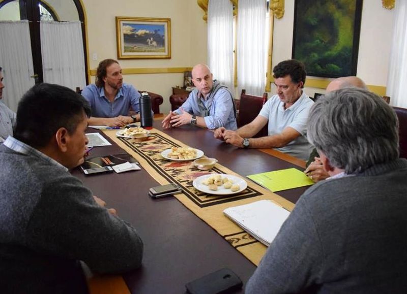 Reunión en Intendencia.