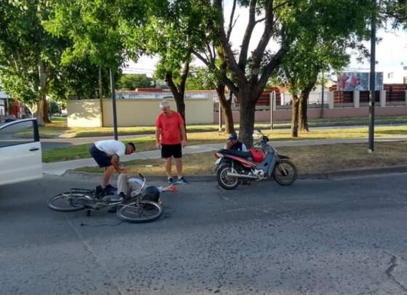 Un adulto mayo herido.