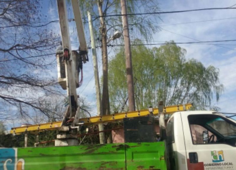 Personal municipal, en plena labor.