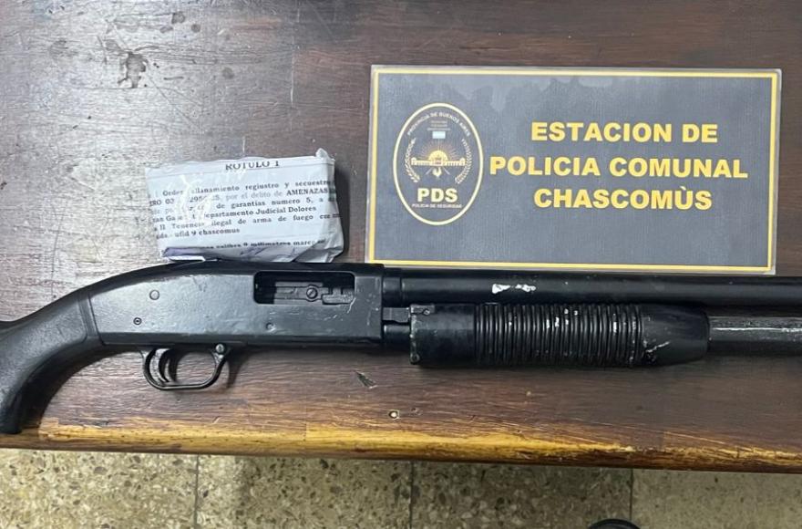 Escopeta secuestrada.