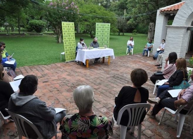 Reunión encabezada por el intendente.