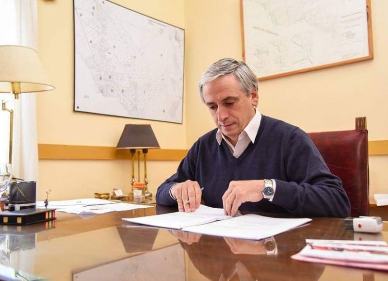 El Jefe Comunal rubricó la firma