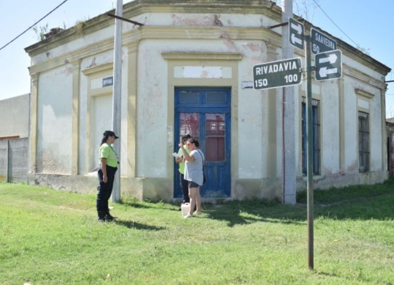 Recorrida informativa a cargo de agentes municipales.