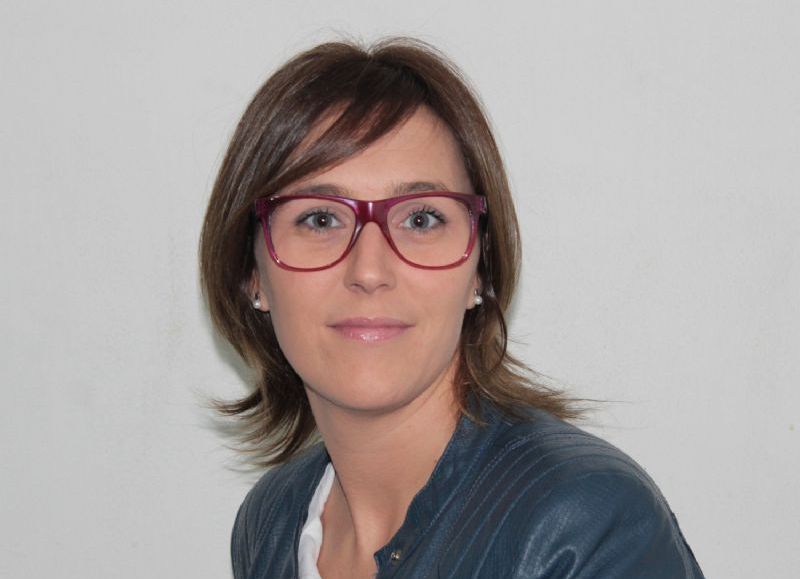 Alexa Oyhamburu, la única mujer que encabeza lista, se quedaría con la interna del frente Justicialista Cumplir
