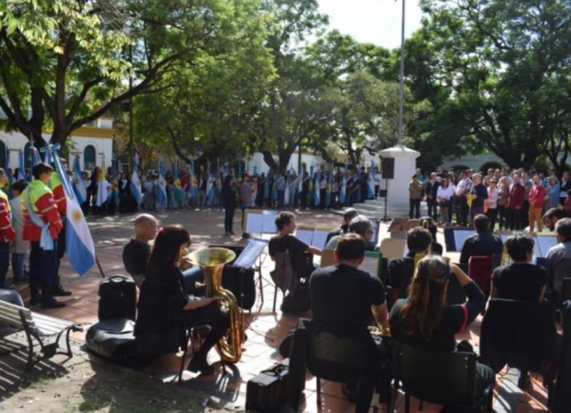 Encabezado por el intendente Gastón.