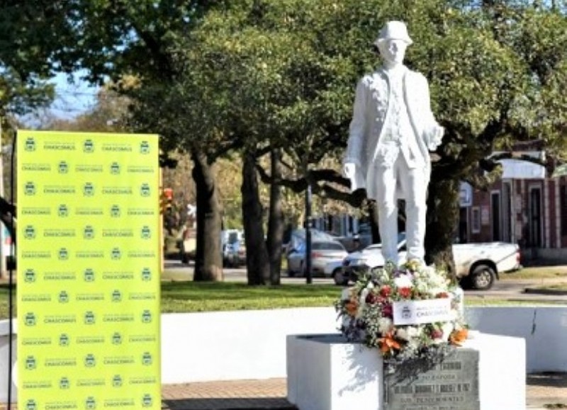 Monumento a Escribano.