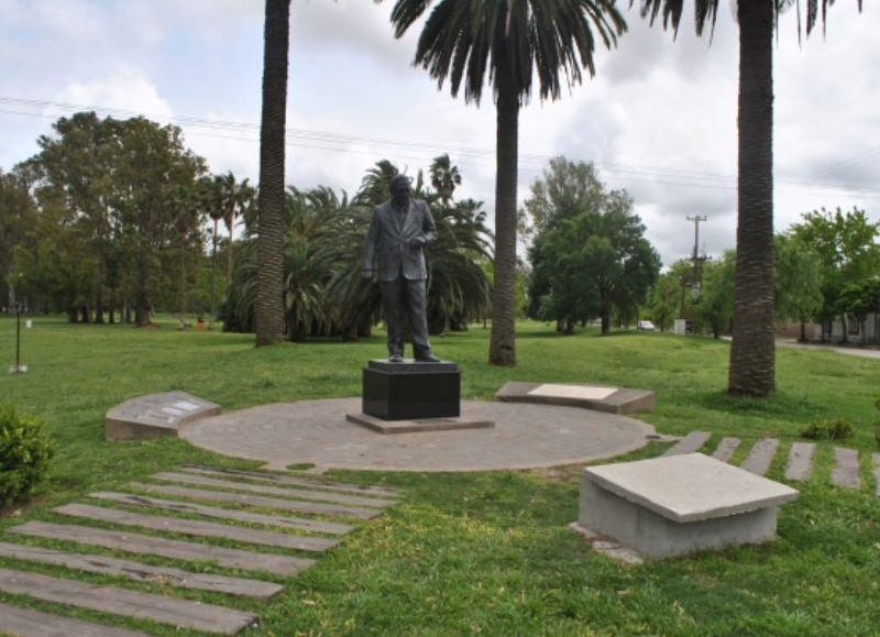 Monumento al caudillo radical.