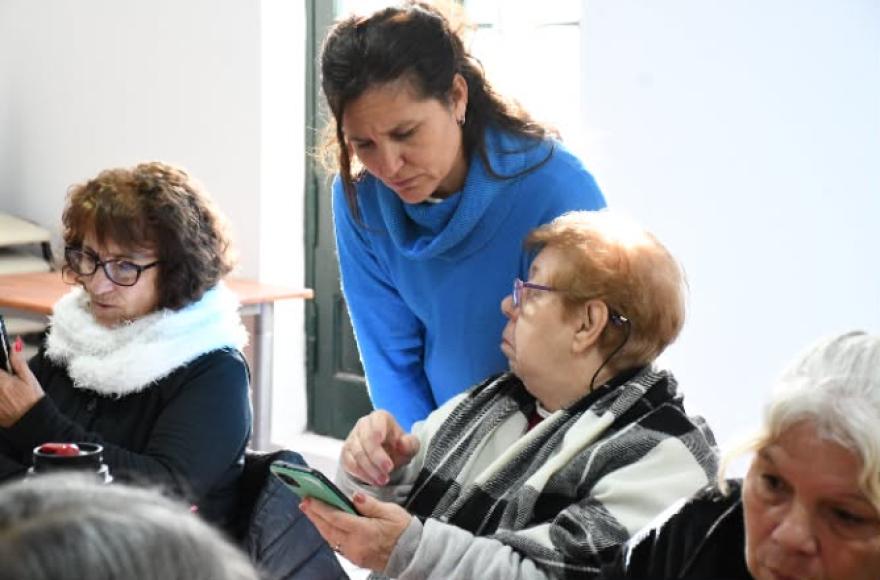La propuesta está destinada a personas mayores de 60 años.