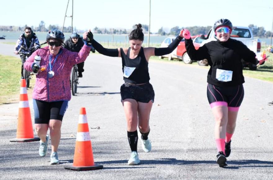 Más de 100 atletas participaron del Duatlón en Chascomús