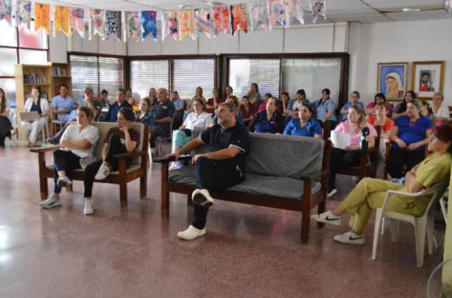La actividad estuvo dirigida tanto a profesionales como a auxiliares y demás trabajadores que forman parte del equipo de atención.
