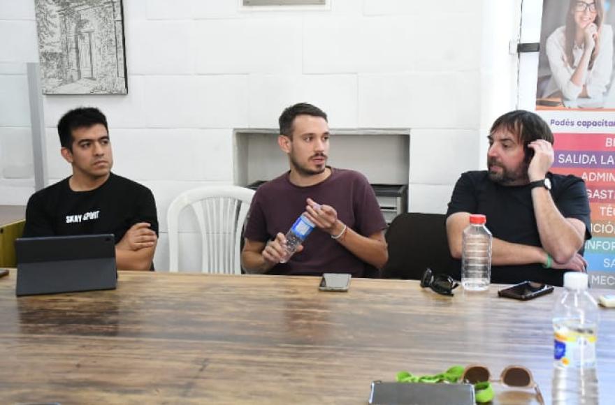 La Municipalidad de Chascomús llevó adelante una reunión de trabajo en la Cámara de Comercio local.