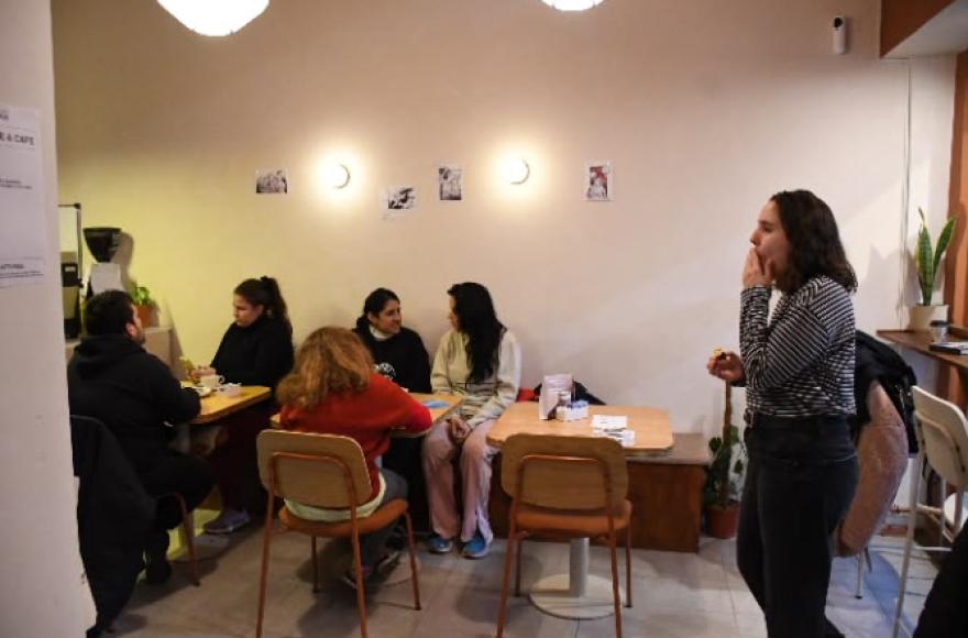 Inició el ciclo “Arte & Café”