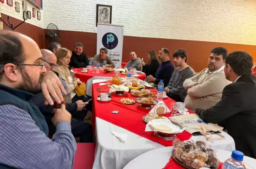 Lorenzo Gómez defendió la colegiación profesional y pidió que todos los municipios cuenten con áreas de Higiene y Seguridad