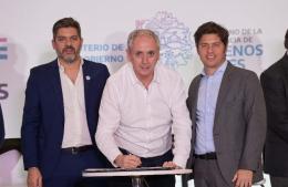 Javier Gastón firmó un convenio para ampliar la oferta académica universitaria en Chascomús