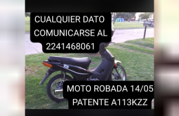 Roban dos motos de una vivienda