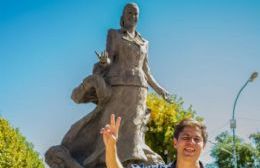 Metido de lleno en la campaña, Kicillof visita Chascomús