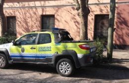 Personal de Policía e inspectoría fue apedreado por cinco personas