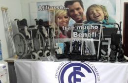 Banco de insumos ortopédicos y entrega de premios en CEC Chascomús