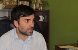 Echarren: "La gobernadora está mal asesorada en adjudicarse obras que no le pertenecen"