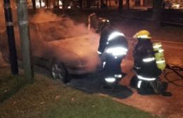 Se incendió un auto en Hipólito Yrigoyen y Bolívar