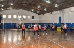 Continúan las prácticas de zumba y newcom en el Club de Pelota