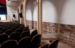 Trabajos de reparación en el Teatro Brazzola