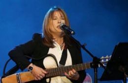 Liuba María Hevia se presenta en el Brazzola