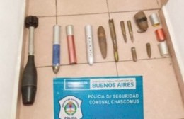 Arsenal secuestrado en dos domicilios