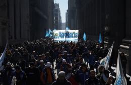 La Seccional Chascomús de la Bancaria marchó “por la Argentina y contra la proscripción”
