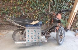 Le robaron la moto y la policía la encontró a una cuadra de su casa