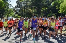 Héctor Devecchi y Fiamma De Oar ganaron los 10k de la última carrera de calle del año