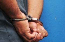 Violó una orden de restricción y terminó preso