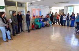 Gastón y su Gabinete fueron a calmar las aguas y a buscar algunos votos al Hospital