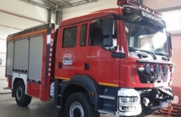 Salidas de Bomberos por un accidente e incendio en un galpón