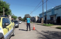 Operativo de seguridad vial en zona comercial de calle Garay