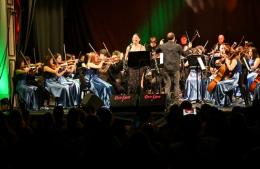 Una noche memorable con el concierto solidario de Rocío Quiroz en el Brazzola