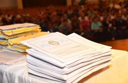 Nueva firma de escrituras de viviendas para casi 200 familias