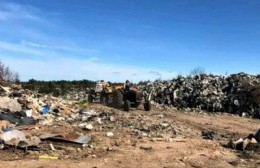 El secretario de Gobierno municipal celebra el cierre del basural cielo abierto