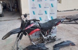 Recuperan una XR 125 sin ruedas ni motor