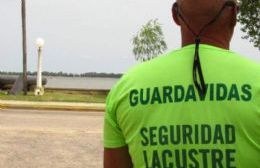 Comienza a funcionar el servicio de guardavidas en los balnearios de la laguna