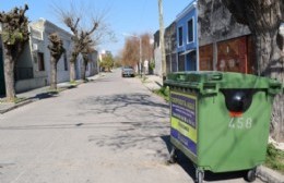 Los bomberos sofocaron incendio en un contenedor