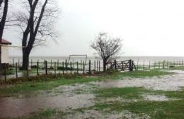 Fuerte temporal de viento, piedras y lluvia en la zona rural