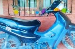 Moto robada de una vivienda ubicada en Saavedra al 400