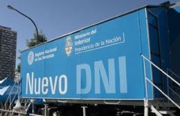 Llega el camión para la realización del DNI