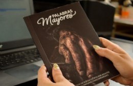 Presentan el libro "Palabras mayores", escrito por adultos y adultas mayores