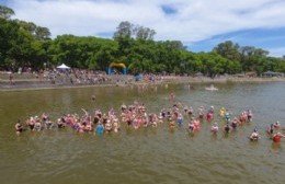 Se corrió la primera competencia de aguas abiertas con más de 700 nadadores