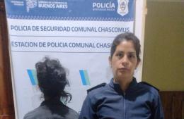 Mujer se trenzó a golpes con personal policial