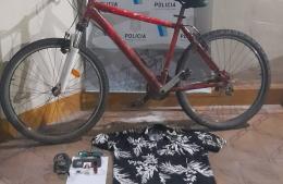 La interceptaron para robarle la bici que descartaron cerca del hecho
