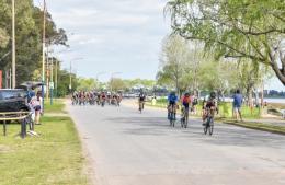 Bicicleteada familiar y solidaria por la laguna