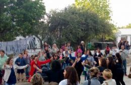 Festejos por el Día de la Familia en el Barrio Iporá
